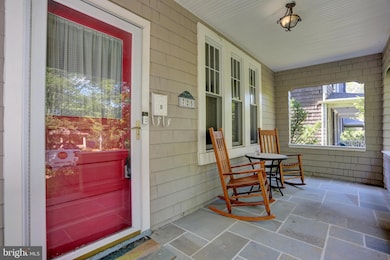 725 Saint Johns Rd, Baltimore, MD 21210 - photo 2