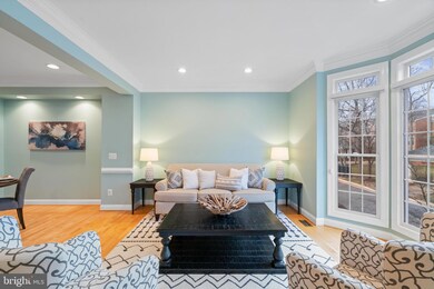 10355 Fitzpatrick Ln, Oakton, VA 22124 - photo 6