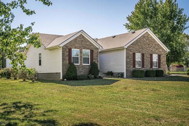 657 Helmwood Cir, Mount Washington, KY 40047 - photo 2