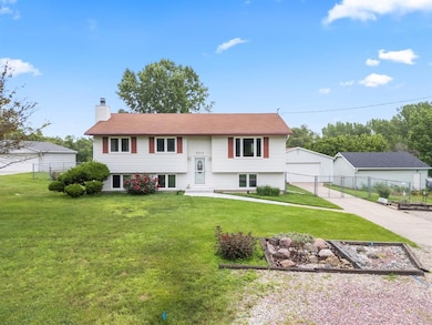 3512 NE 46th Ave, Des Moines, IA 50317 - photo 4