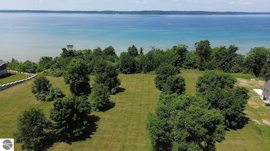 000 Bayridge Dr unit 11, Williamsburg, MI 49690 - photo 6