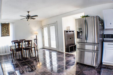 Open Kitchen