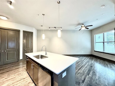 5454 Washington Ave unit 1315, Houston, TX 77007 - photo 5