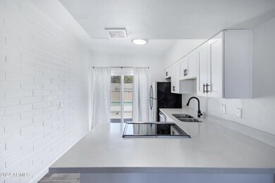 383 N Evergreen St-7