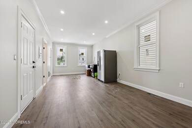 4-web-or-mls-Summit Ave-S0407-004