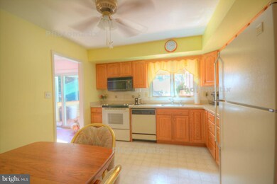 5820 Miriam Dr, Sykesville, MD 21784 - photo 5