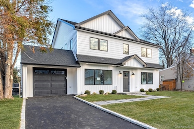 24 Rim Ln, Hicksville, NY 11801 - photo 2