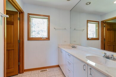 2120 Dehne Rd, Northbrook, IL 60062 - photo 4