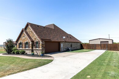 141 Mesquite Dr, Decatur, TX 76234 - photo 5