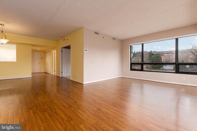 Park Plaza Condominiums unit 214, Wilmington, DE 19806 - photo 3