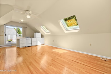 22 Keofferam Rd unit Rear, Old Greenwich, CT 06870 - photo 2