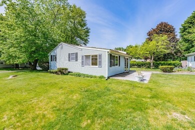 19 Steven Dr, Holyoke, MA 01040 - photo 2