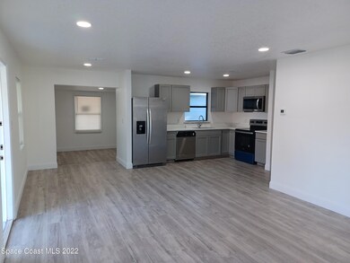 537 Mendel Ln, Titusville, FL 32796 - photo 3