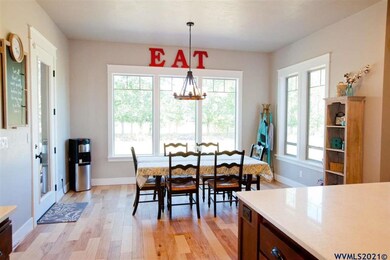 971 Sommerville Loop, Harrisburg, OR 97446 - photo 2