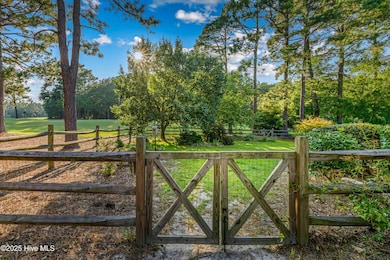 146 E Devonshire Ave (MLS)-14