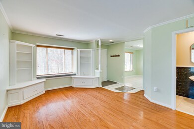 10842 Whiterim Dr, Potomac, MD 20854 - photo 7