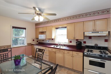 301 S Gretta Ave, Waukegan, IL 60085 - photo 3