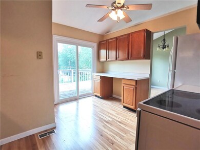 3425 Marilyn St, Columbus, IN 47203 - photo 4