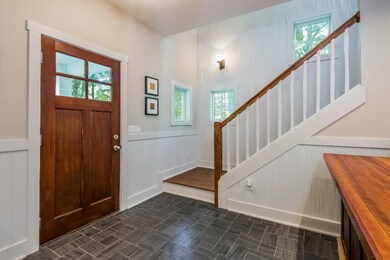 008-Foyer-2087524-large