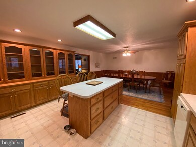 118 Coyote Ln, Berkeley Springs, WV 25411 - photo 5