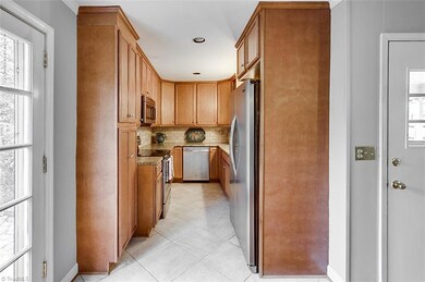 704 Colony Rd, Asheboro, NC 27205 - photo 5