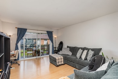 2B Kingery Quarter unit 207, Willowbrook, IL 60527 - photo 2