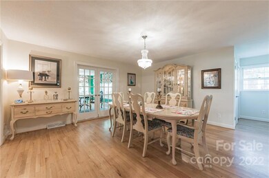 419 Davie Ave, Statesville, NC 28677 - photo 6