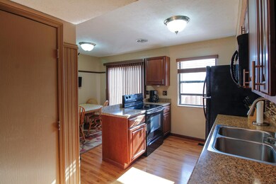 2.1_KitchenSide