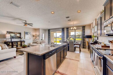 Delray-small-007-10-Kitchen-666x445-72dp