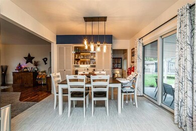 110 Bond St, Lincoln, IL 62656 - photo 6