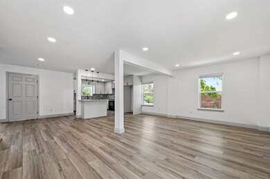 158 Lakeshore Dr, Runaway Bay, TX 76426 - photo 3