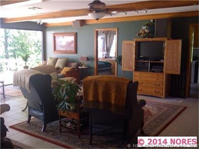 Move in ready and everything stays!