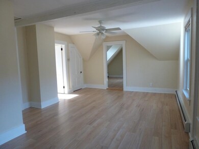 62 Crescent St unit B, Plymouth, NH 03264 - photo 4