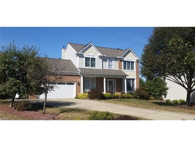 Front Exterior & Yard