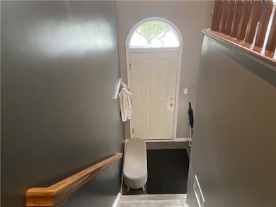 1507 Michael Dr unit 113-D, Pittsburgh, PA 15227 - photo 2