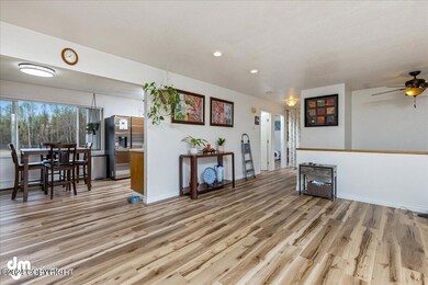 05-Living Room 20240509-DW-1211