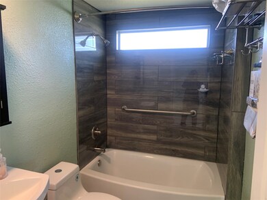 8309 Autumn Ln, Houston, TX 77016 - photo 6