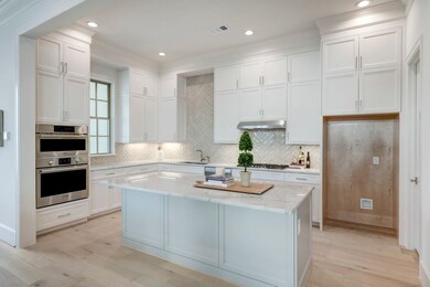 203 Sutton Row Place, Houston, TX 77024 - photo 7