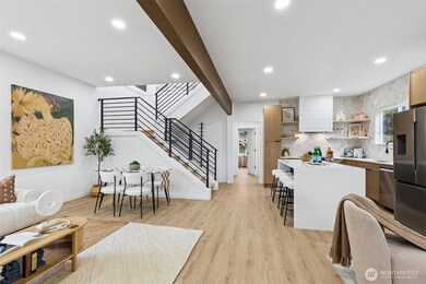 4002 Courtland Place S, Seattle, WA 98118 - photo 4