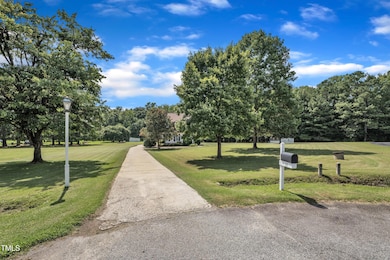 02-37 Derby Cir-46