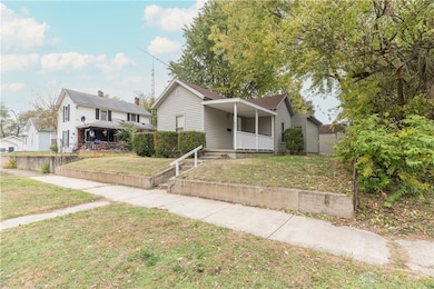 927 Jefferson St, Troy, OH 45373 - photo 2