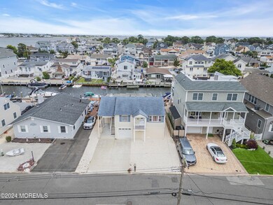 31 Neptune Rd, Toms River, NJ 08753 - photo 3