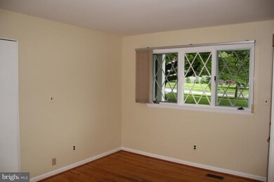 6 Forest Ridge Ct, Lutherville Timonium, MD 21093 - photo 2