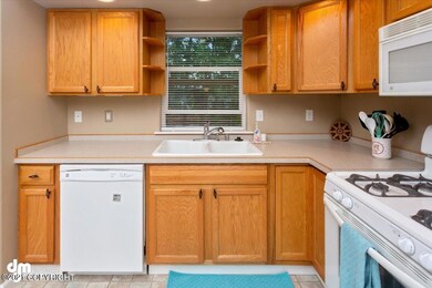 05-Kitchen_DMD_1213