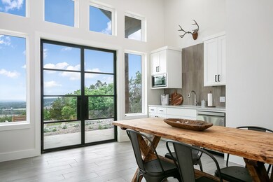 10 Bohnert Ln, Fredericksburg, TX 78624 - photo 4