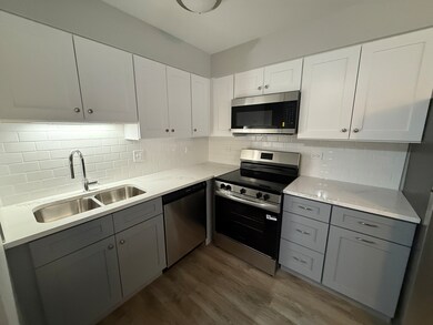 744 W Gordon Terrace unit 311, Chicago, IL 60613 - photo 6