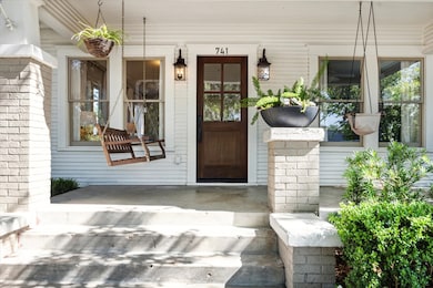 741 E 13th St, Houston, TX 77008 - photo 4