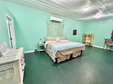 241 Fernwood Dr unit Garage, Pass Christian, MS 39571 - photo 5