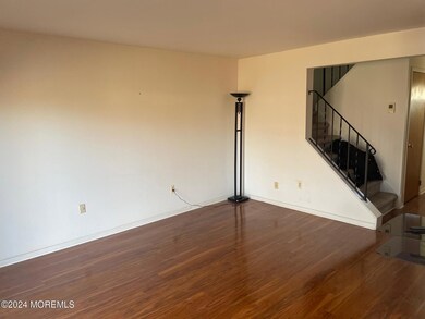 7 Lynne Ct, Howell, NJ 07731 - photo 5