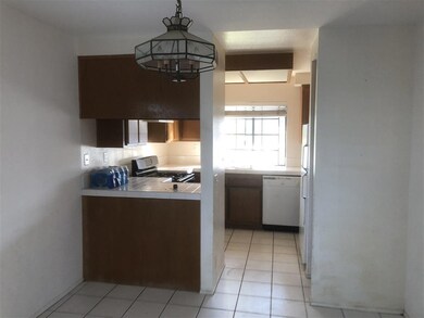 1816 W Cliff Ct, Carlsbad, CA 92008 - photo 4